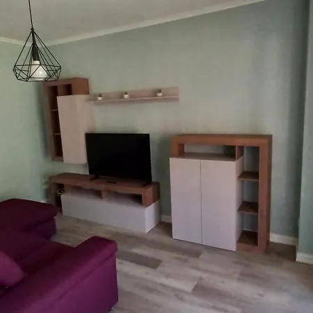 בית נופש Tra E Montagna Zone