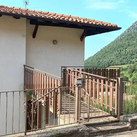 Prázdninový dům Tra E Montagna *