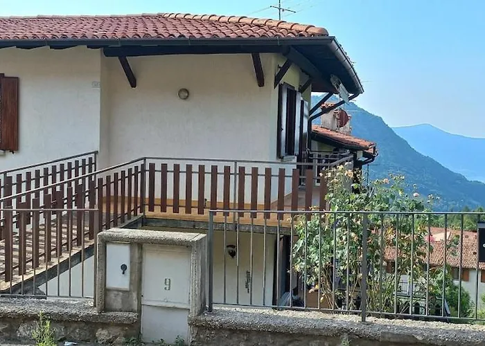 Prázdninový dům Tra E Montagna Zone